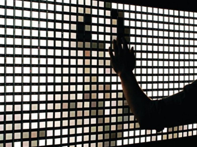 外国企业抛售液晶面板生产线，众多企业纷纷争相购买，那么在LCD电视市场的主导地位还能维持多久呢？