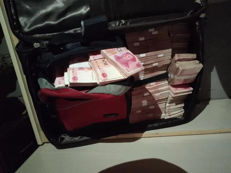 网络赌博APP暗藏玄机_棋牌游戏可以在那些地方进行推广_特大网络赌博团伙摧毁