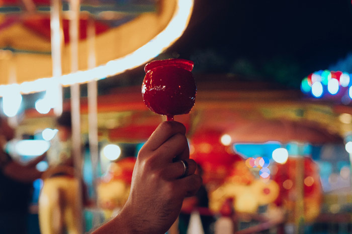 游戏 万圣节专题_万圣节装饰黑色橙色象征意义_万圣节传统起源故事