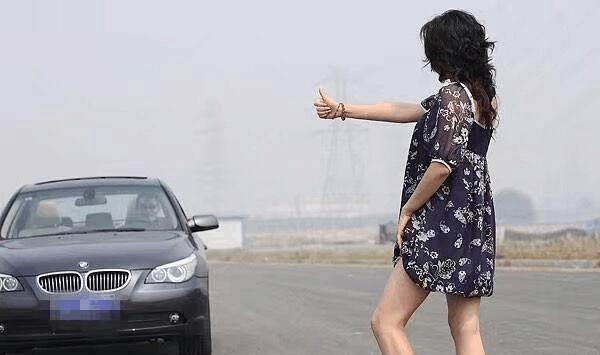 大学生毕业旅行穷游攻略_穷游女免费炮经历_川藏线穷游女生安全建议