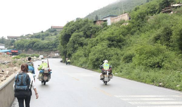 大学生毕业旅行穷游攻略_穷游女免费炮经历_川藏线穷游女生安全建议