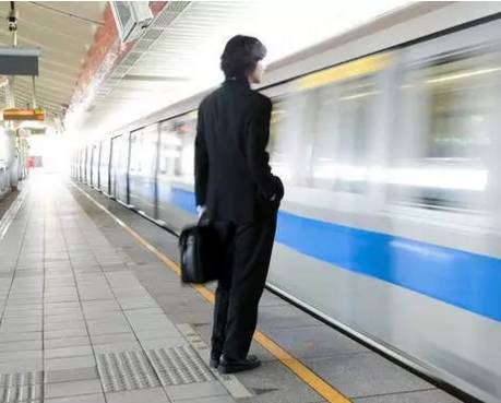 伯努利原理应用_伯努利原理生活应用_流体动力学伯努利方程