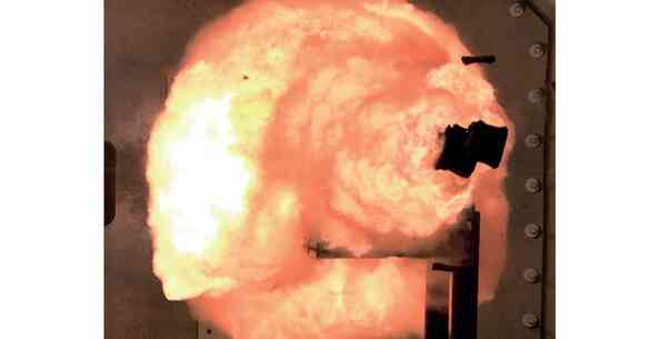 电磁炮性能参数对比_电磁炮生活应用_电磁炮轨道炮原理