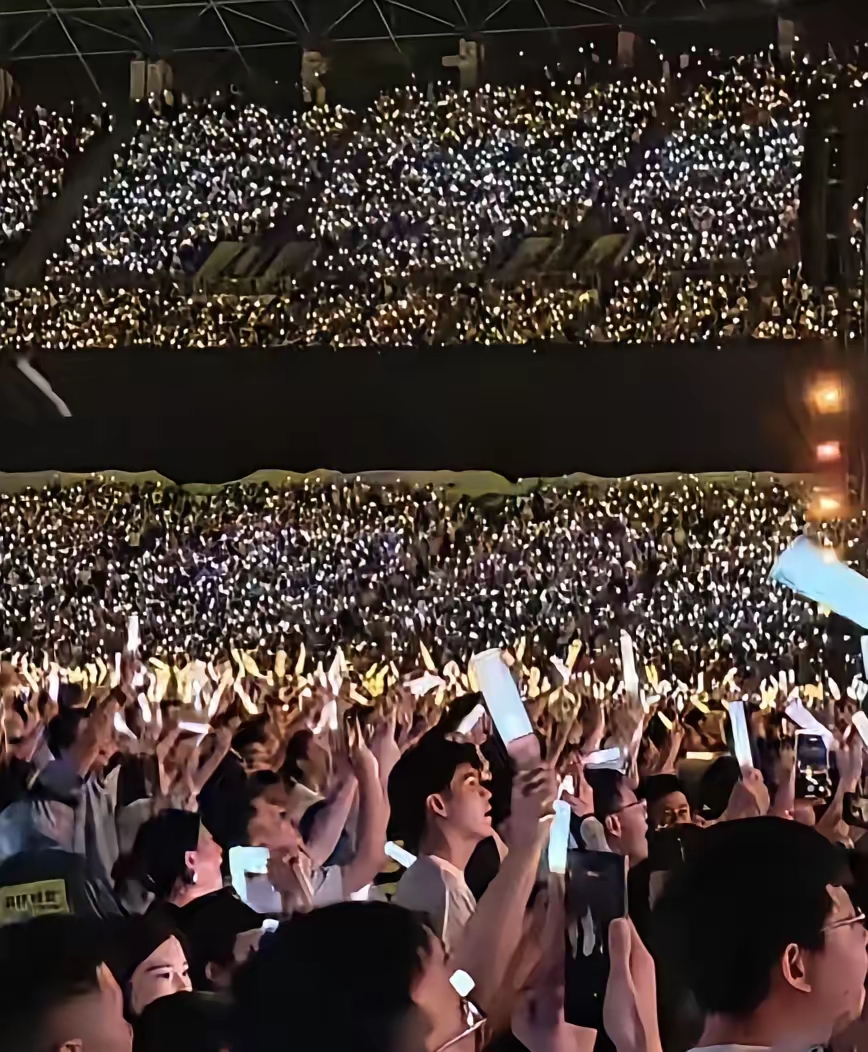 孙燕姿重庆演唱会遇见大合唱_孙燕姿遇见mp3百度云_孙燕姿演唱会青春回忆杀