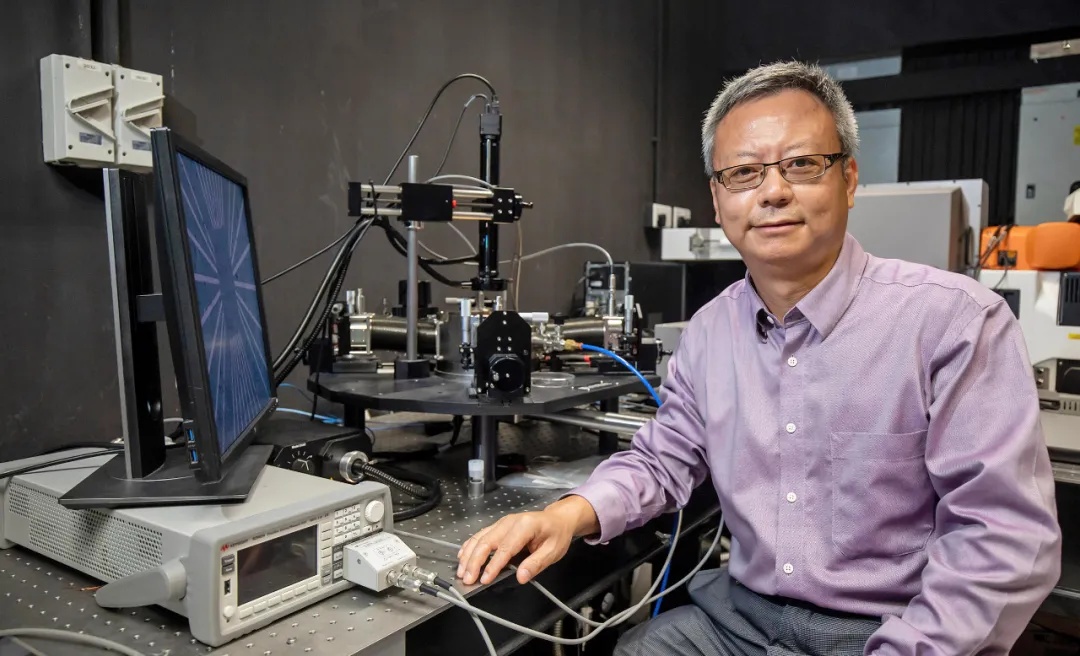 张华 | 快乐翱翔于“非常规相”纳米材料探索之域