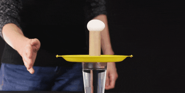 牛顿第一定律 物理学史 惯性现象_牛顿第一定律生活应用