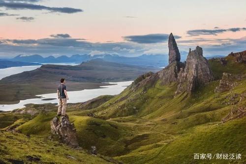 没钱、没资源时，如何打造高端人脉？做好这5件事，定能出人头地