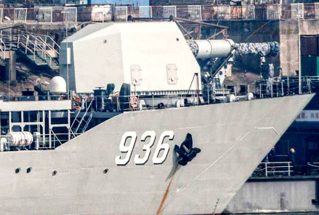 电磁炮生活应用_国产电磁炮试验平台_072Ⅲ型海洋山号坦克登陆舰