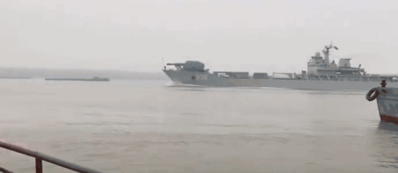 日本电磁轨道炮技术_电磁炮生活应用_日本飞鸟号试验舰电磁炮