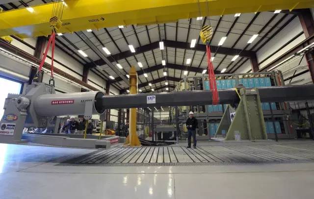 电磁轨道炮的原理和应用前景