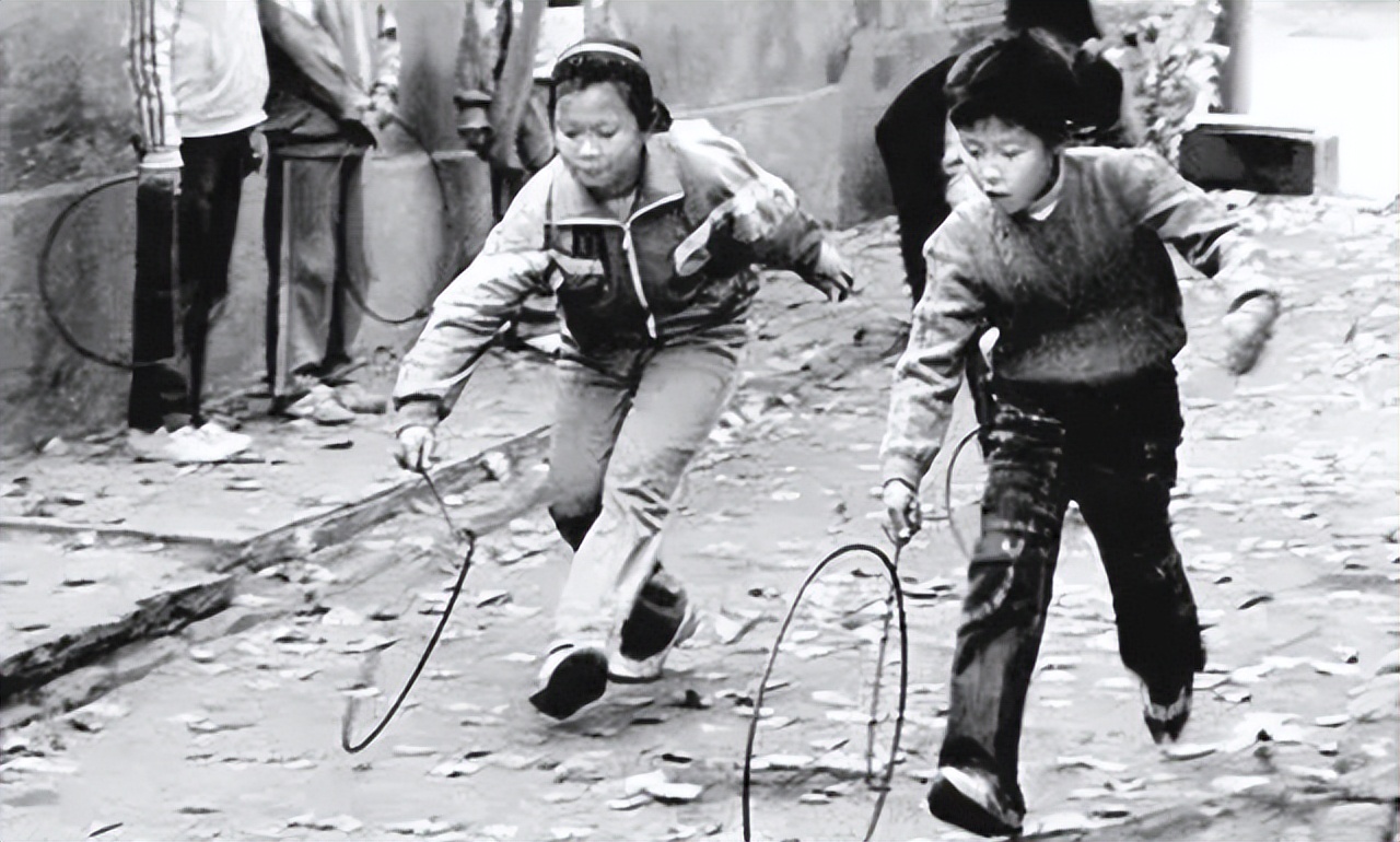 80后童年游戏大全_可以和朋友一起玩的手机游戏_童年经典游戏回忆