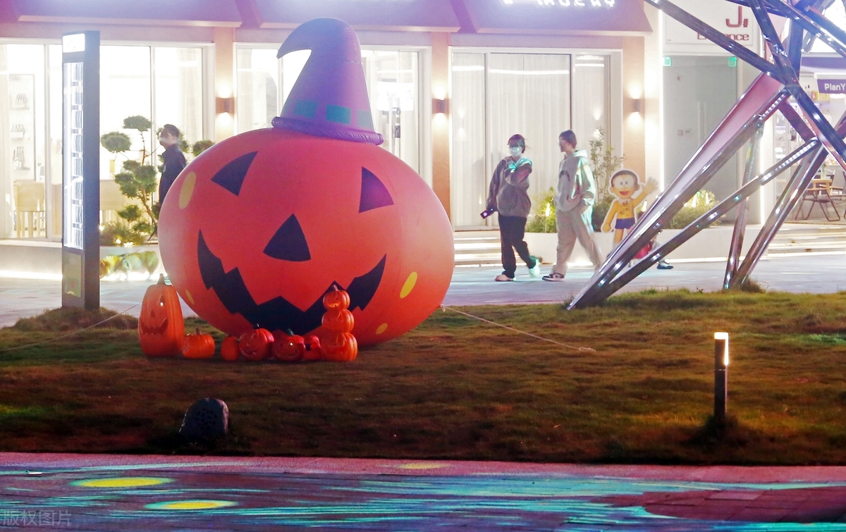 万圣节在中国的发展现状年轻人喜爱主题活动_游戏 万圣节专题_万圣节起源古代凯尔特人萨温节鬼节