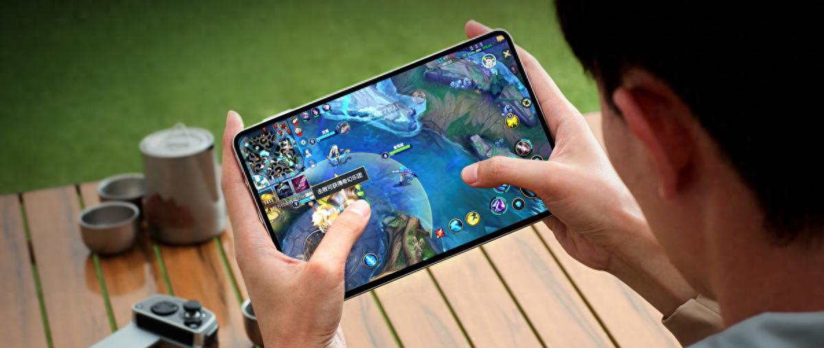 红魔发布全新电竞小平板，售价3499元到5499元，你想入手哪款？