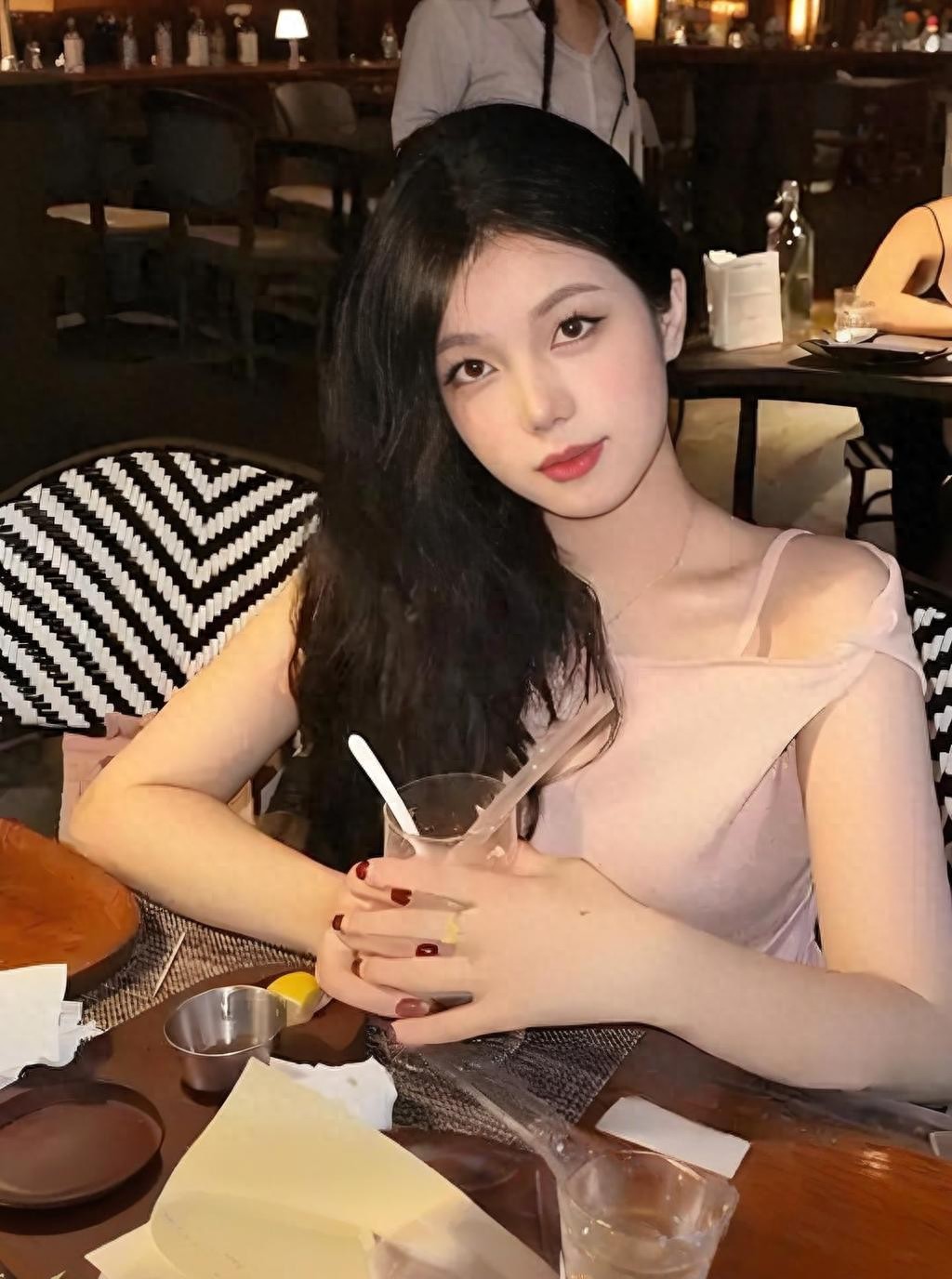 专注免费约会的8款软件，替代陌陌不在在话下