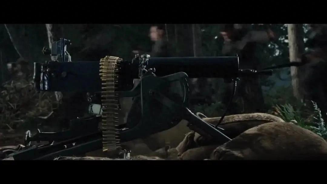 开·云app体育登录入口 马克沁重机枪的魅力：李鸿章嫌贵却用能买一艘军舰的巨款入手25挺