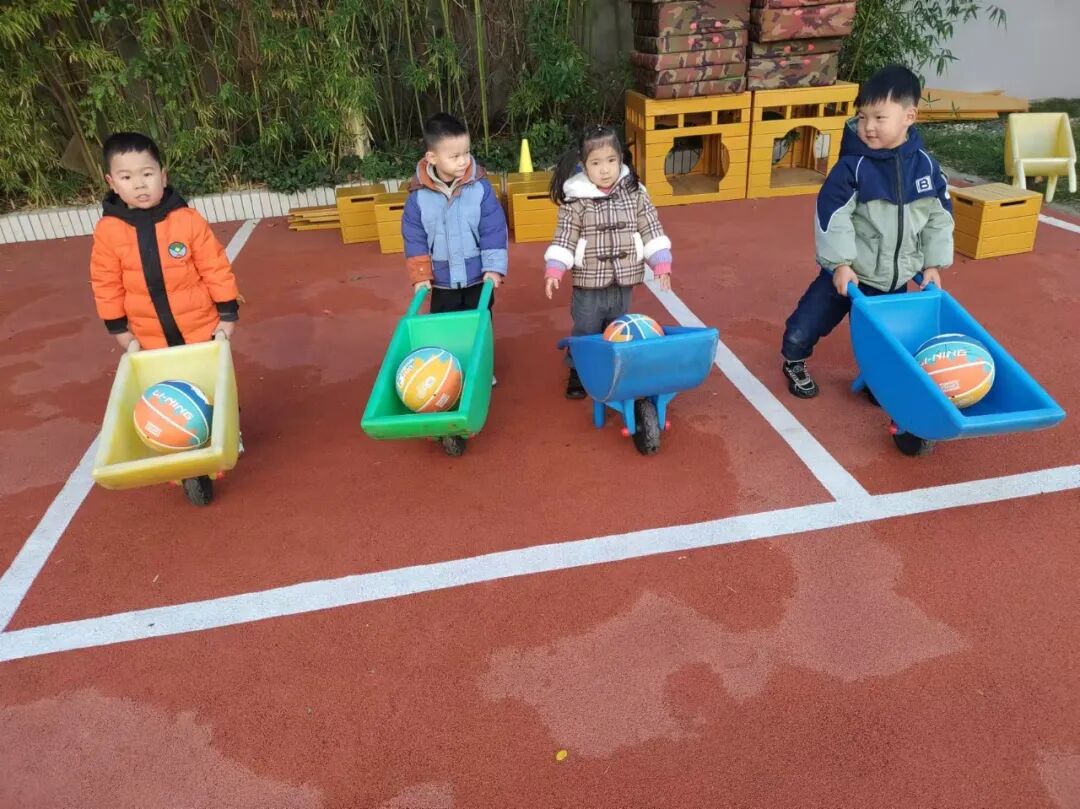 小班游戏专题小结_幼儿推小车游戏活动_幼儿体育游戏案例分析