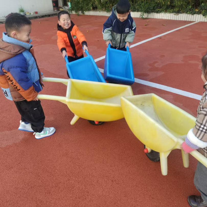 小班游戏专题小结_幼儿体育游戏案例分析_幼儿推小车游戏活动