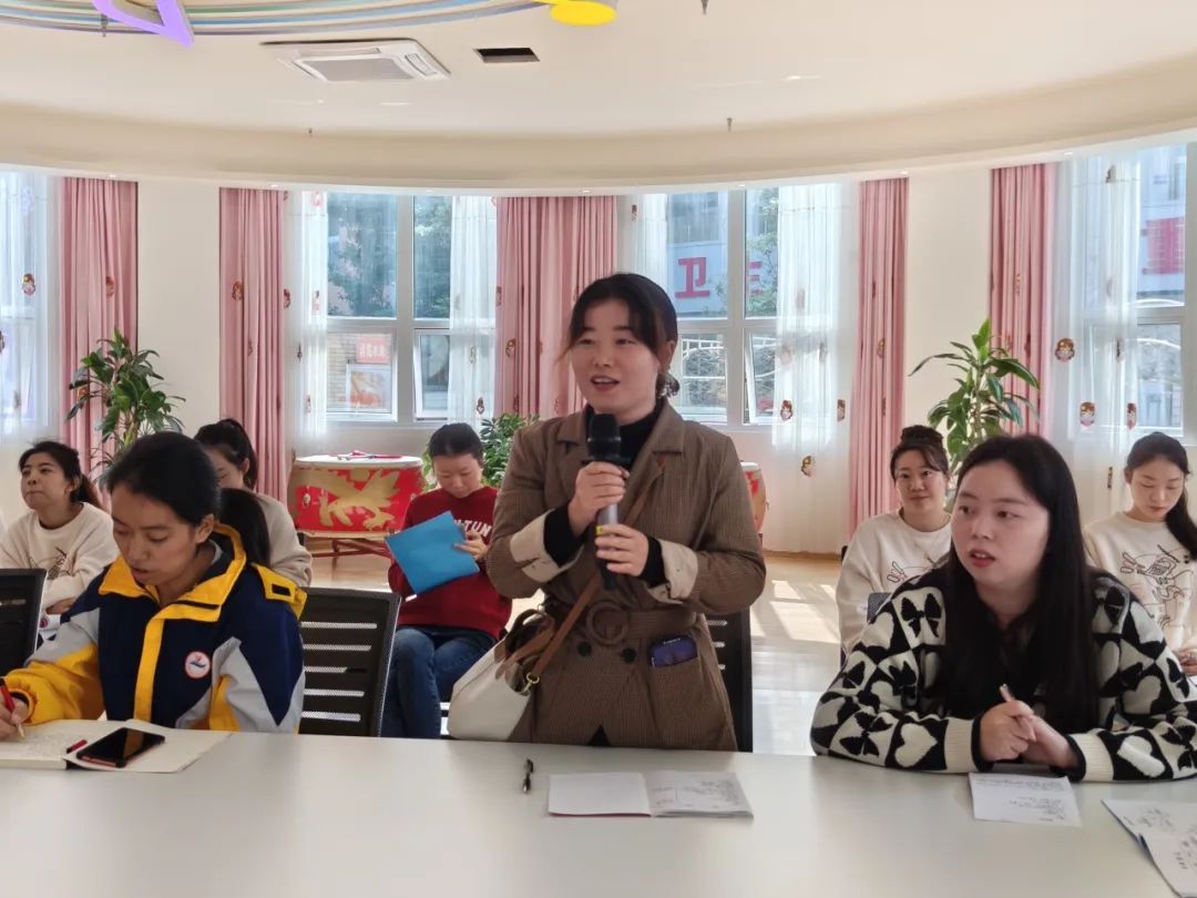 小班幼儿手指游戏教研专题小结_校园文化建设研讨_幼儿园早操编排技巧