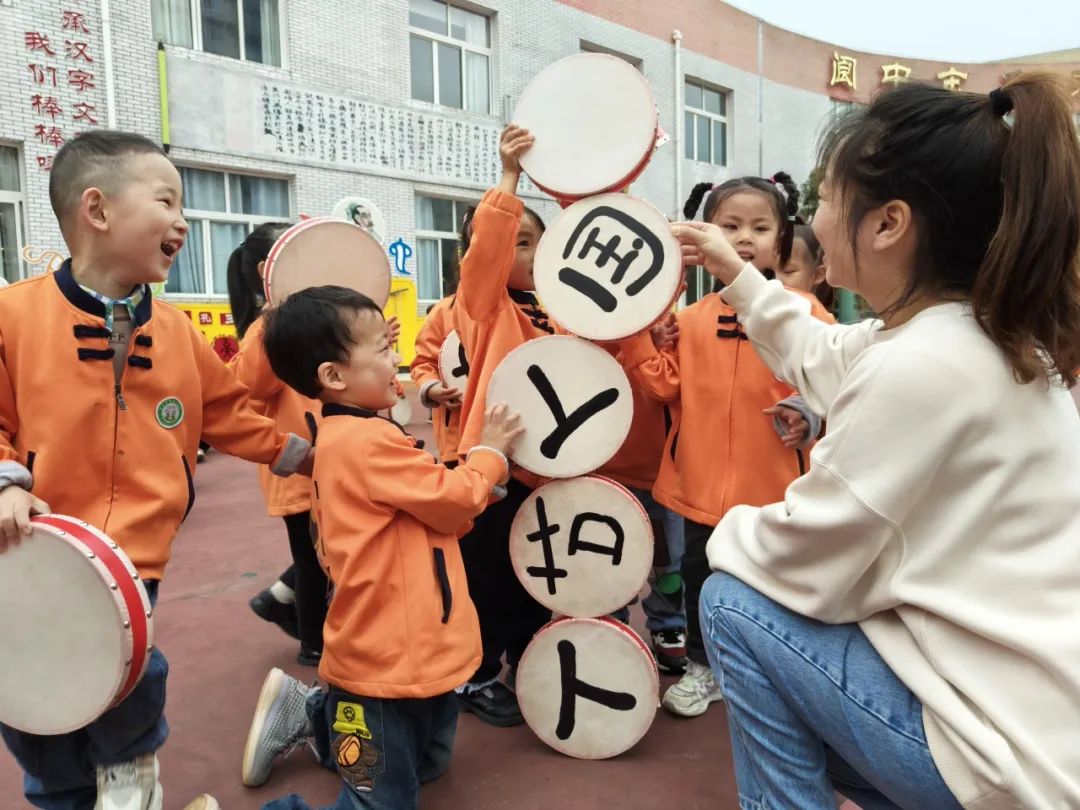 幼儿园早操编排技巧_校园文化建设研讨_小班幼儿手指游戏教研专题小结
