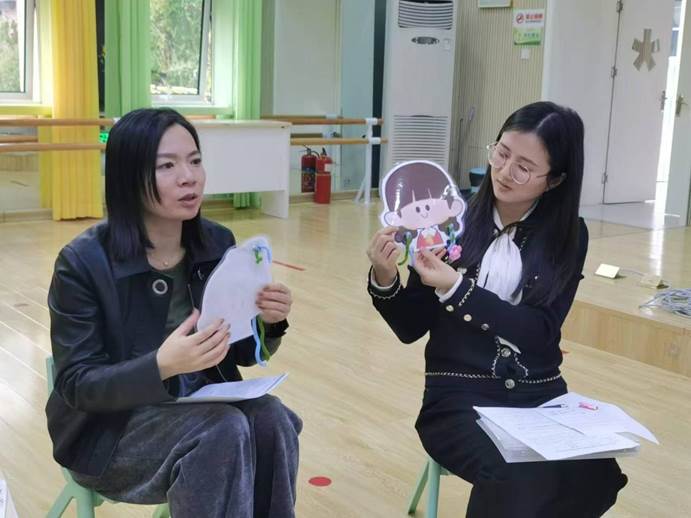 基于美育浸润视角下幼儿手工编织活动_幼儿手工编织活动_小班幼儿手指游戏教研专题小结