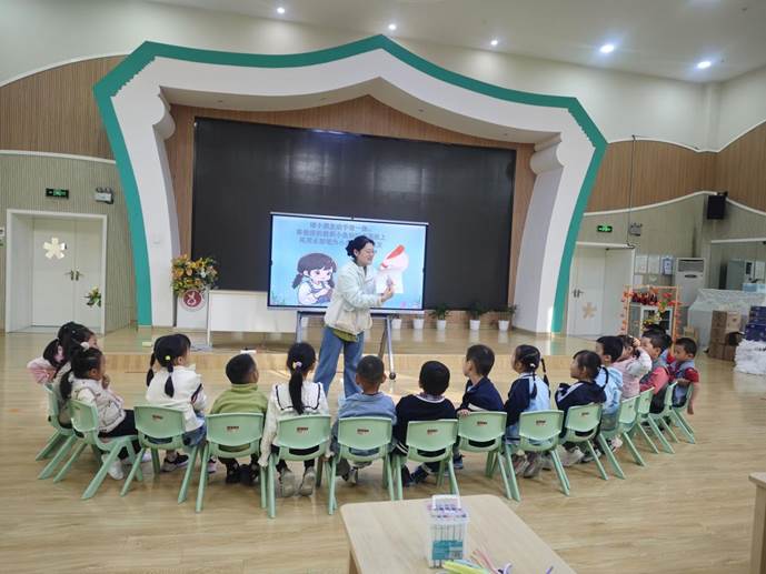 小班幼儿手指游戏教研专题小结_幼儿手工编织活动_基于美育浸润视角下幼儿手工编织活动