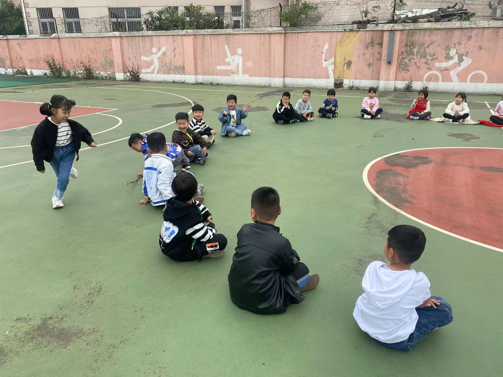 kiayun手机版登录app游戏登录入口.手机端安装.cc 大班观察记录——民间游戏《丢手绢》