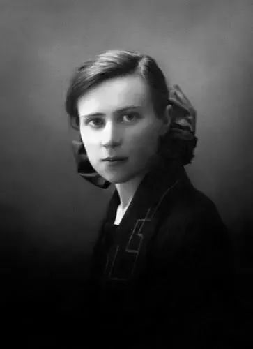 kiayun手机版登录app游戏登录入口.手机端安装.cc 心理学效应｜怪不得初恋让人难以忘怀——蔡格尼克记忆效应