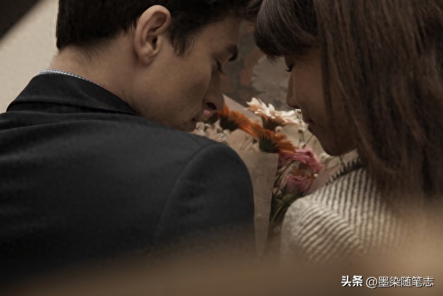 kiayun手机版登录.v1008.点进白给你1888.中国 遇见你，是山河赠我一生的惊鸿；想念你，是岁月赐我不变的情深