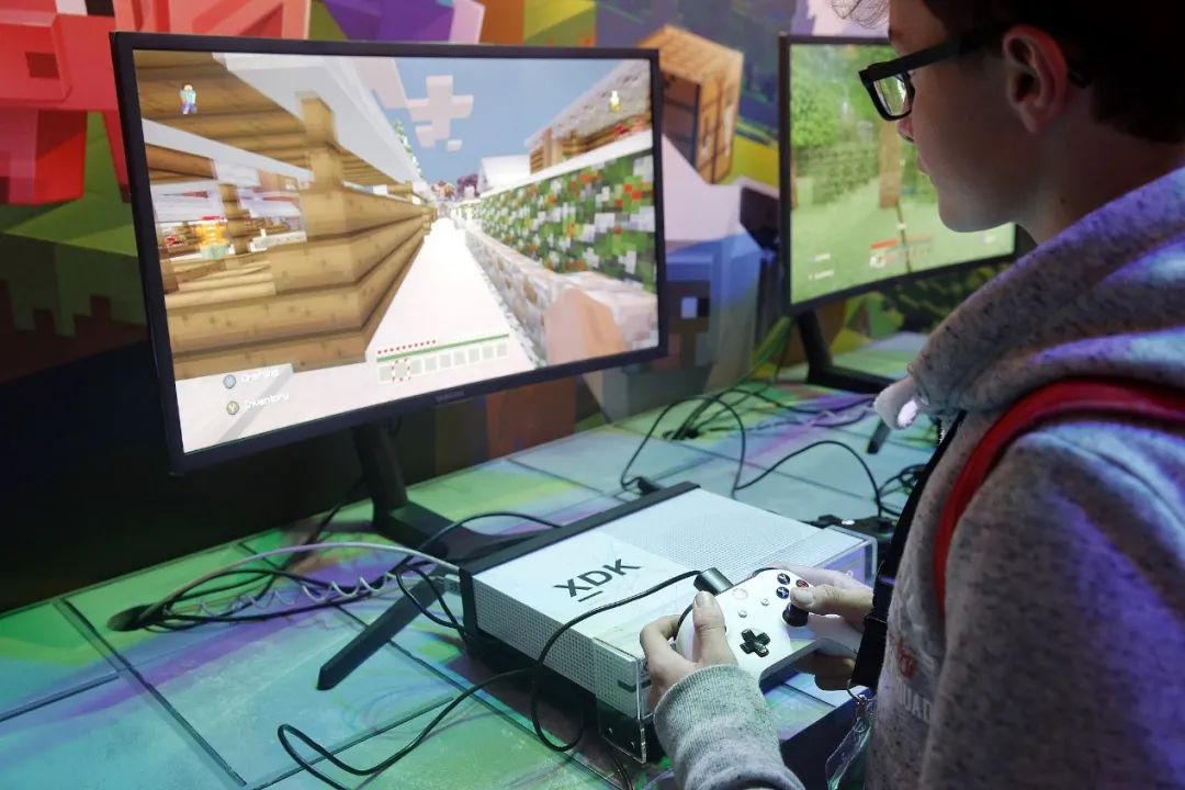 kia云手机版登录 低龄游戏《迷你世界》陷涉黄风波：月活8000万 七成玩家为青少年