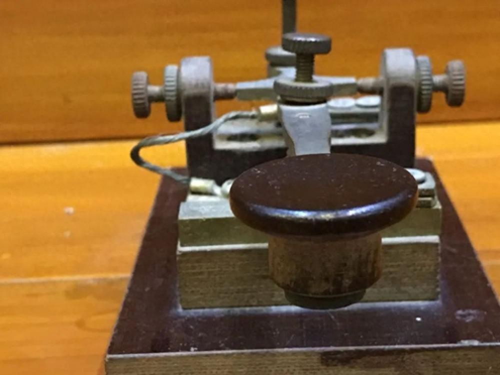 kiayun手机版登录下载 《改变世界的百大科技（091）》无线电与电磁波：通讯的基石