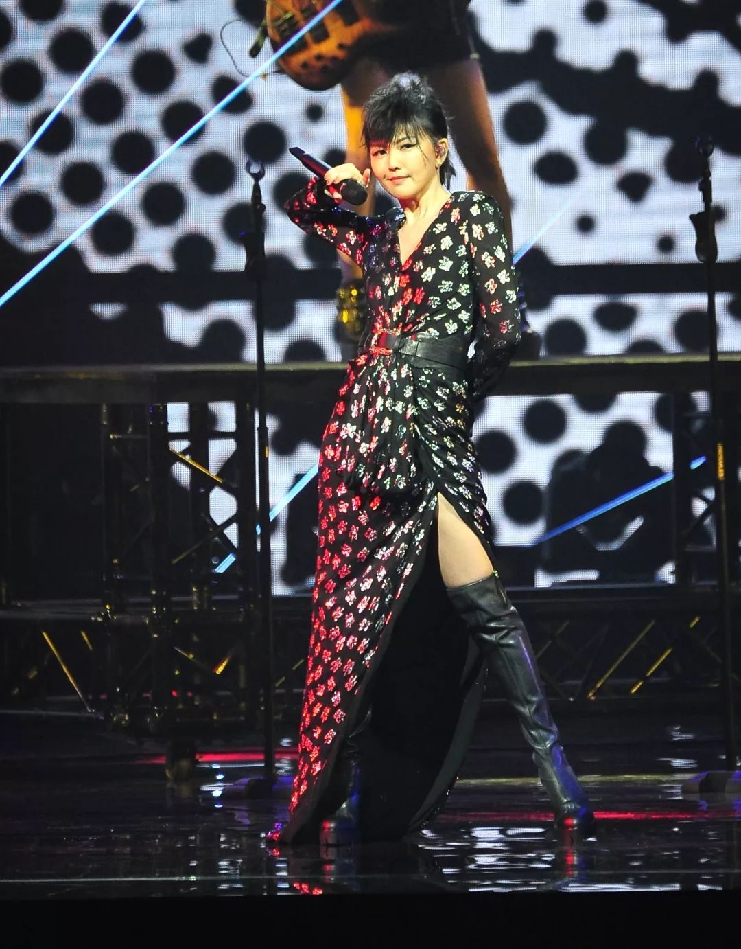 孙燕姿守护永恒的爱新单曲_遇见 孙燕姿 图片_孙燕姿明日之子导师