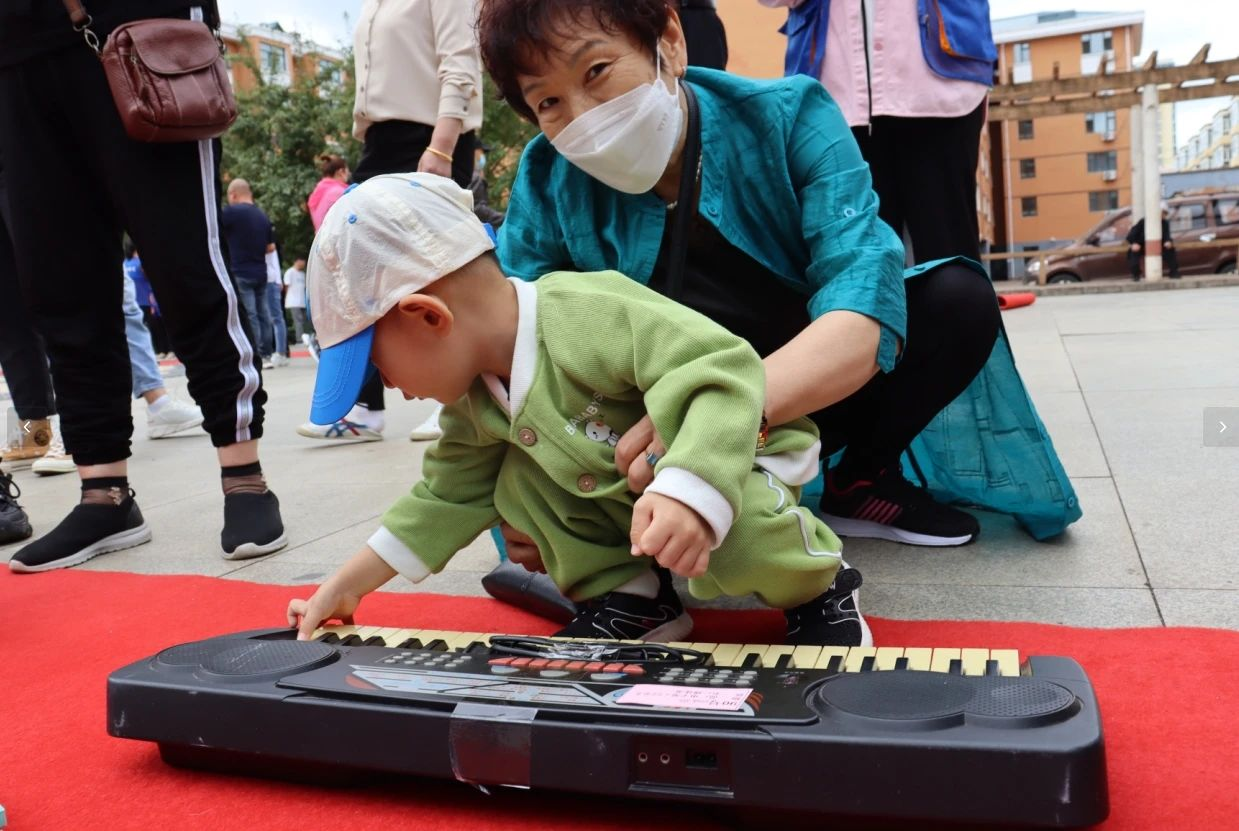 汤原县社区一老一小服务_汤原县社区银发港湾建设_汤原一小
